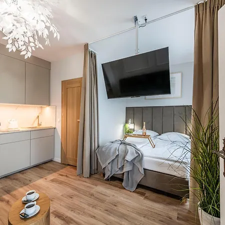 Lapwing Nest ソポト